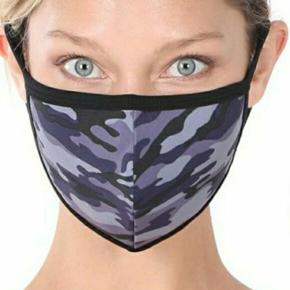 Zenana Blue Camo Pattern Pleated Fabric Face Mask Unisex - Picture 2 of 3